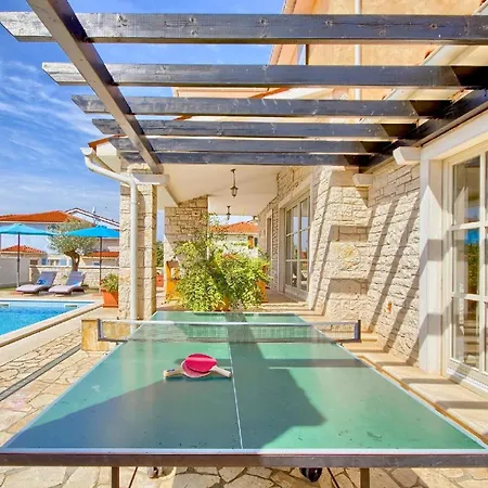 Mit Privatpool Fuer 9 Personen Ca 200 Qm In Gajana, Istrien Istrische Riviera * Gajana